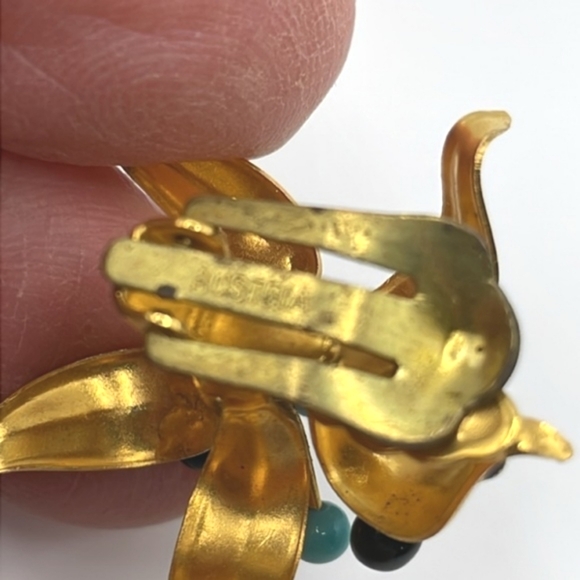 Vintage Austria Enamel Lily Flower Brooch Clip-on Earrings Set Rare - Picture 6 of 9